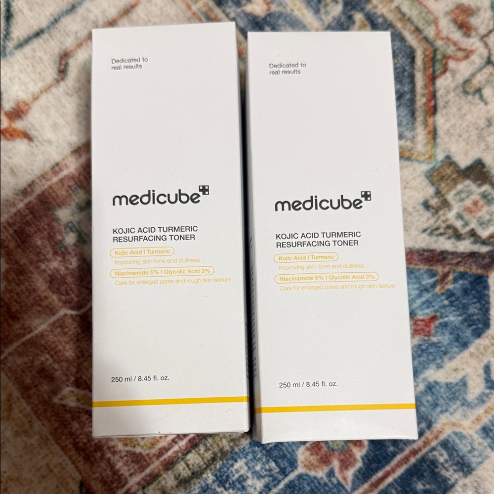 Kojic Acid Turmeric Resurfacing Toner - White & Yellow Set of 2